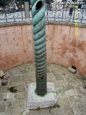 [P141] Columna sarpe » foto by Alina53
 - 
<span class="allrVoted glyphicon glyphicon-heart hidden" id="av402966"></span>
<a class="m-l-10 hidden" id="sv402966" onclick="voting_Foto_DelVot(,402966,13685)" role="button">șterge vot <span class="glyphicon glyphicon-remove"></span></a>
<a id="v9402966" class=" c-red"  onclick="voting_Foto_SetVot(402966)" role="button"><span class="glyphicon glyphicon-heart-empty"></span> <b>LIKE</b> = Votează poza</a> <img class="hidden"  id="f402966W9" src="/imagini/loader.gif" border="0" /><span class="AjErrMes hidden" id="e402966ErM"></span>