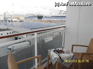 [P09] Balconul cabinei noastre. La ora 18.00 ridicam ancora din portul Civitavecchia.  » foto by Alina53
 - 
<span class="allrVoted glyphicon glyphicon-heart hidden" id="av402775"></span>
<a class="m-l-10 hidden" id="sv402775" onclick="voting_Foto_DelVot(,402775,13685)" role="button">șterge vot <span class="glyphicon glyphicon-remove"></span></a>
<a id="v9402775" class=" c-red"  onclick="voting_Foto_SetVot(402775)" role="button"><span class="glyphicon glyphicon-heart-empty"></span> <b>LIKE</b> = Votează poza</a> <img class="hidden"  id="f402775W9" src="/imagini/loader.gif" border="0" /><span class="AjErrMes hidden" id="e402775ErM"></span>