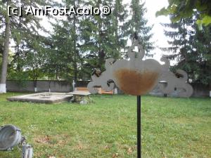 [P15] Mănăstirea Războieni - În fața intrării în biserică, toaca.  » foto by iulianic
 - 
<span class="allrVoted glyphicon glyphicon-heart hidden" id="av1012689"></span>
<a class="m-l-10 hidden" id="sv1012689" onclick="voting_Foto_DelVot(,1012689,13706)" role="button">șterge vot <span class="glyphicon glyphicon-remove"></span></a>
<a id="v91012689" class=" c-red"  onclick="voting_Foto_SetVot(1012689)" role="button"><span class="glyphicon glyphicon-heart-empty"></span> <b>LIKE</b> = Votează poza</a> <img class="hidden"  id="f1012689W9" src="/imagini/loader.gif" border="0" /><span class="AjErrMes hidden" id="e1012689ErM"></span>