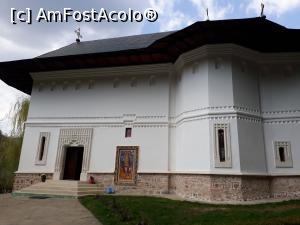 [P22] Mănăstirea Robaia.  » foto by Aurici
 - 
<span class="allrVoted glyphicon glyphicon-heart hidden" id="av1032236"></span>
<a class="m-l-10 hidden" id="sv1032236" onclick="voting_Foto_DelVot(,1032236,13734)" role="button">șterge vot <span class="glyphicon glyphicon-remove"></span></a>
<a id="v91032236" class=" c-red"  onclick="voting_Foto_SetVot(1032236)" role="button"><span class="glyphicon glyphicon-heart-empty"></span> <b>LIKE</b> = Votează poza</a> <img class="hidden"  id="f1032236W9" src="/imagini/loader.gif" border="0" /><span class="AjErrMes hidden" id="e1032236ErM"></span>
