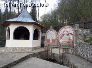 [P24] Fântâna de Leac de lângă Mănăstirea Robaia.  » foto by Aurici
 - 
<span class="allrVoted glyphicon glyphicon-heart hidden" id="av1032238"></span>
<a class="m-l-10 hidden" id="sv1032238" onclick="voting_Foto_DelVot(,1032238,13734)" role="button">șterge vot <span class="glyphicon glyphicon-remove"></span></a>
<a id="v91032238" class=" c-red"  onclick="voting_Foto_SetVot(1032238)" role="button"><span class="glyphicon glyphicon-heart-empty"></span> <b>LIKE</b> = Votează poza</a> <img class="hidden"  id="f1032238W9" src="/imagini/loader.gif" border="0" /><span class="AjErrMes hidden" id="e1032238ErM"></span>