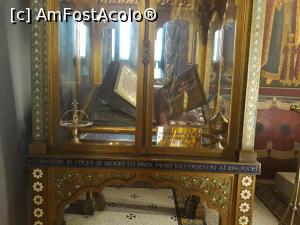 [P31] Biserica Episcopală Adormirea Maicii Domnului - Evanghelia scrisă cu litere de aur și pictată de Regina Elisabeta.  » foto by Aurici
 - 
<span class="allrVoted glyphicon glyphicon-heart hidden" id="av1032245"></span>
<a class="m-l-10 hidden" id="sv1032245" onclick="voting_Foto_DelVot(,1032245,13734)" role="button">șterge vot <span class="glyphicon glyphicon-remove"></span></a>
<a id="v91032245" class=" c-red"  onclick="voting_Foto_SetVot(1032245)" role="button"><span class="glyphicon glyphicon-heart-empty"></span> <b>LIKE</b> = Votează poza</a> <img class="hidden"  id="f1032245W9" src="/imagini/loader.gif" border="0" /><span class="AjErrMes hidden" id="e1032245ErM"></span>