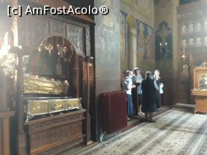 [P33] Mănăstirea Curtea de Argeș - Paraclisul și Moaștele Sf Filoteia.  » foto by Aurici
 - 
<span class="allrVoted glyphicon glyphicon-heart hidden" id="av1032247"></span>
<a class="m-l-10 hidden" id="sv1032247" onclick="voting_Foto_DelVot(,1032247,13734)" role="button">șterge vot <span class="glyphicon glyphicon-remove"></span></a>
<a id="v91032247" class=" c-red"  onclick="voting_Foto_SetVot(1032247)" role="button"><span class="glyphicon glyphicon-heart-empty"></span> <b>LIKE</b> = Votează poza</a> <img class="hidden"  id="f1032247W9" src="/imagini/loader.gif" border="0" /><span class="AjErrMes hidden" id="e1032247ErM"></span>