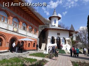 [P08] Mănăstirea Nămăești și Muzeul popular, acum într-o casă nouă.  » foto by Aurici
 - 
<span class="allrVoted glyphicon glyphicon-heart hidden" id="av1032222"></span>
<a class="m-l-10 hidden" id="sv1032222" onclick="voting_Foto_DelVot(,1032222,13734)" role="button">șterge vot <span class="glyphicon glyphicon-remove"></span></a>
<a id="v91032222" class=" c-red"  onclick="voting_Foto_SetVot(1032222)" role="button"><span class="glyphicon glyphicon-heart-empty"></span> <b>LIKE</b> = Votează poza</a> <img class="hidden"  id="f1032222W9" src="/imagini/loader.gif" border="0" /><span class="AjErrMes hidden" id="e1032222ErM"></span>