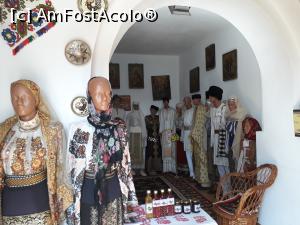[P09] Muzeul popular de la Mănăstirea Nămăești despre care ne-a vorbit cu drag cu ocazia altei vizite Maica Stareță.  » foto by Aurici
 - 
<span class="allrVoted glyphicon glyphicon-heart hidden" id="av1032223"></span>
<a class="m-l-10 hidden" id="sv1032223" onclick="voting_Foto_DelVot(,1032223,13734)" role="button">șterge vot <span class="glyphicon glyphicon-remove"></span></a>
<a id="v91032223" class=" c-red"  onclick="voting_Foto_SetVot(1032223)" role="button"><span class="glyphicon glyphicon-heart-empty"></span> <b>LIKE</b> = Votează poza</a> <img class="hidden"  id="f1032223W9" src="/imagini/loader.gif" border="0" /><span class="AjErrMes hidden" id="e1032223ErM"></span>