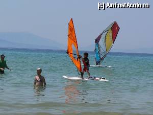 [P36] Lectii de surf pt cei mai mici » foto by janbz
 - 
<span class="allrVoted glyphicon glyphicon-heart hidden" id="av406375"></span>
<a class="m-l-10 hidden" id="sv406375" onclick="voting_Foto_DelVot(,406375,13746)" role="button">șterge vot <span class="glyphicon glyphicon-remove"></span></a>
<a id="v9406375" class=" c-red"  onclick="voting_Foto_SetVot(406375)" role="button"><span class="glyphicon glyphicon-heart-empty"></span> <b>LIKE</b> = Votează poza</a> <img class="hidden"  id="f406375W9" src="/imagini/loader.gif" border="0" /><span class="AjErrMes hidden" id="e406375ErM"></span>