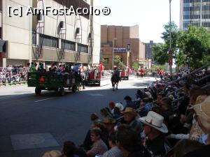 [P06] Stampede Parade - una din tribunele cu locuri platite. Pe cvealaltă parte a strazii este 'la liber' » foto by ebirsan
 - 
<span class="allrVoted glyphicon glyphicon-heart hidden" id="av742683"></span>
<a class="m-l-10 hidden" id="sv742683" onclick="voting_Foto_DelVot(,742683,13751)" role="button">șterge vot <span class="glyphicon glyphicon-remove"></span></a>
<a id="v9742683" class=" c-red"  onclick="voting_Foto_SetVot(742683)" role="button"><span class="glyphicon glyphicon-heart-empty"></span> <b>LIKE</b> = Votează poza</a> <img class="hidden"  id="f742683W9" src="/imagini/loader.gif" border="0" /><span class="AjErrMes hidden" id="e742683ErM"></span>