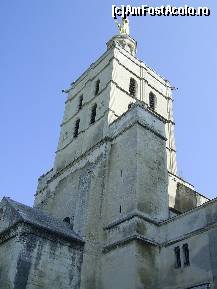 [P20] Avignon - Turla Catedralei Notre Dame des Doms şi statuia aurită a Fecioarei Maria.  » foto by iulianic
 - 
<span class="allrVoted glyphicon glyphicon-heart hidden" id="av406990"></span>
<a class="m-l-10 hidden" id="sv406990" onclick="voting_Foto_DelVot(,406990,13769)" role="button">șterge vot <span class="glyphicon glyphicon-remove"></span></a>
<a id="v9406990" class=" c-red"  onclick="voting_Foto_SetVot(406990)" role="button"><span class="glyphicon glyphicon-heart-empty"></span> <b>LIKE</b> = Votează poza</a> <img class="hidden"  id="f406990W9" src="/imagini/loader.gif" border="0" /><span class="AjErrMes hidden" id="e406990ErM"></span>