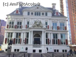 [P06] Rotterdam - una dintre cladirile semnificative ale orasului.  » foto by mishu
 - 
<span class="allrVoted glyphicon glyphicon-heart hidden" id="av1153275"></span>
<a class="m-l-10 hidden" id="sv1153275" onclick="voting_Foto_DelVot(,1153275,13774)" role="button">șterge vot <span class="glyphicon glyphicon-remove"></span></a>
<a id="v91153275" class=" c-red"  onclick="voting_Foto_SetVot(1153275)" role="button"><span class="glyphicon glyphicon-heart-empty"></span> <b>LIKE</b> = Votează poza</a> <img class="hidden"  id="f1153275W9" src="/imagini/loader.gif" border="0" /><span class="AjErrMes hidden" id="e1153275ErM"></span>