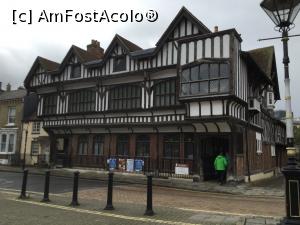 [P16] Southampton - Casa Tudor - un alt obiectiv important al orasului, cu o vechime de peste 800 de ani. Un panou la intrare iti ofera informatii despre ce poti vedea aici cu sau fara plata, iar in ceea ce priveste plata, doar lire sau card, euro nu.  » foto by mishu
 - 
<span class="allrVoted glyphicon glyphicon-heart hidden" id="av1153955"></span>
<a class="m-l-10 hidden" id="sv1153955" onclick="voting_Foto_DelVot(,1153955,13774)" role="button">șterge vot <span class="glyphicon glyphicon-remove"></span></a>
<a id="v91153955" class=" c-red"  onclick="voting_Foto_SetVot(1153955)" role="button"><span class="glyphicon glyphicon-heart-empty"></span> <b>LIKE</b> = Votează poza</a> <img class="hidden"  id="f1153955W9" src="/imagini/loader.gif" border="0" /><span class="AjErrMes hidden" id="e1153955ErM"></span>