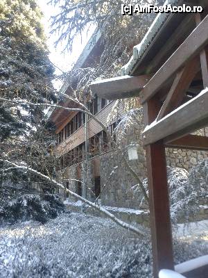 [P11] una din cladirile hotelului - Yosemite Lodge » foto by amero
 - 
<span class="allrVoted glyphicon glyphicon-heart hidden" id="av407216"></span>
<a class="m-l-10 hidden" id="sv407216" onclick="voting_Foto_DelVot(,407216,13777)" role="button">șterge vot <span class="glyphicon glyphicon-remove"></span></a>
<a id="v9407216" class=" c-red"  onclick="voting_Foto_SetVot(407216)" role="button"><span class="glyphicon glyphicon-heart-empty"></span> <b>LIKE</b> = Votează poza</a> <img class="hidden"  id="f407216W9" src="/imagini/loader.gif" border="0" /><span class="AjErrMes hidden" id="e407216ErM"></span>