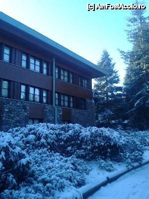 [P21] cladirea Sierra lodge a hotelului » foto by amero
 - 
<span class="allrVoted glyphicon glyphicon-heart hidden" id="av407226"></span>
<a class="m-l-10 hidden" id="sv407226" onclick="voting_Foto_DelVot(,407226,13777)" role="button">șterge vot <span class="glyphicon glyphicon-remove"></span></a>
<a id="v9407226" class=" c-red"  onclick="voting_Foto_SetVot(407226)" role="button"><span class="glyphicon glyphicon-heart-empty"></span> <b>LIKE</b> = Votează poza</a> <img class="hidden"  id="f407226W9" src="/imagini/loader.gif" border="0" /><span class="AjErrMes hidden" id="e407226ErM"></span>