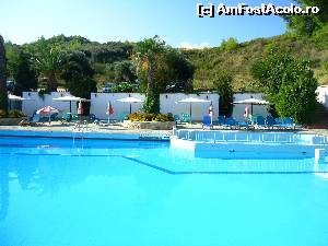 [P06] Piscina mare si cea pentru copii » foto by Ana si Vlad
 - 
<span class="allrVoted glyphicon glyphicon-heart hidden" id="av610006"></span>
<a class="m-l-10 hidden" id="sv610006" onclick="voting_Foto_DelVot(,610006,13781)" role="button">șterge vot <span class="glyphicon glyphicon-remove"></span></a>
<a id="v9610006" class=" c-red"  onclick="voting_Foto_SetVot(610006)" role="button"><span class="glyphicon glyphicon-heart-empty"></span> <b>LIKE</b> = Votează poza</a> <img class="hidden"  id="f610006W9" src="/imagini/loader.gif" border="0" /><span class="AjErrMes hidden" id="e610006ErM"></span>