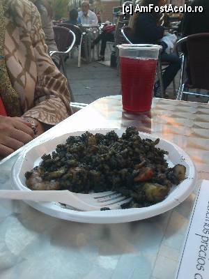 [P14] Aperitivul din zilele anterioare: o portie de orez negru cu calamari.  » foto by alinaro
 - 
<span class="allrVoted glyphicon glyphicon-heart hidden" id="av363436"></span>
<a class="m-l-10 hidden" id="sv363436" onclick="voting_Foto_DelVot(,363436,13794)" role="button">șterge vot <span class="glyphicon glyphicon-remove"></span></a>
<a id="v9363436" class=" c-red"  onclick="voting_Foto_SetVot(363436)" role="button"><span class="glyphicon glyphicon-heart-empty"></span> <b>LIKE</b> = Votează poza</a> <img class="hidden"  id="f363436W9" src="/imagini/loader.gif" border="0" /><span class="AjErrMes hidden" id="e363436ErM"></span>