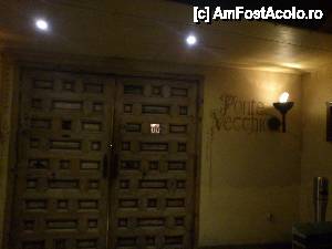 [P02] 'Ponte Vecchio' / Intrarea in restaurant.  » foto by alinaro
 - 
<span class="allrVoted glyphicon glyphicon-heart hidden" id="av407836"></span>
<a class="m-l-10 hidden" id="sv407836" onclick="voting_Foto_DelVot(,407836,13794)" role="button">șterge vot <span class="glyphicon glyphicon-remove"></span></a>
<a id="v9407836" class=" c-red"  onclick="voting_Foto_SetVot(407836)" role="button"><span class="glyphicon glyphicon-heart-empty"></span> <b>LIKE</b> = Votează poza</a> <img class="hidden"  id="f407836W9" src="/imagini/loader.gif" border="0" /><span class="AjErrMes hidden" id="e407836ErM"></span>