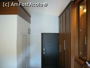 [P02] Arco Hotel - camera (intrarea in baie) » foto by calator65
 - 
<span class="allrVoted glyphicon glyphicon-heart hidden" id="av1252368"></span>
<a class="m-l-10 hidden" id="sv1252368" onclick="voting_Foto_DelVot(,1252368,13795)" role="button">șterge vot <span class="glyphicon glyphicon-remove"></span></a>
<a id="v91252368" class=" c-red"  onclick="voting_Foto_SetVot(1252368)" role="button"><span class="glyphicon glyphicon-heart-empty"></span> <b>LIKE</b> = Votează poza</a> <img class="hidden"  id="f1252368W9" src="/imagini/loader.gif" border="0" /><span class="AjErrMes hidden" id="e1252368ErM"></span>