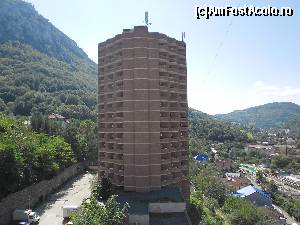 [P07] O parte din parcarea hotelului Afrodita. Hotelul de langa este in renovare...  » foto by carmenmo
 - 
<span class="allrVoted glyphicon glyphicon-heart hidden" id="av563535"></span>
<a class="m-l-10 hidden" id="sv563535" onclick="voting_Foto_DelVot(,563535,13800)" role="button">șterge vot <span class="glyphicon glyphicon-remove"></span></a>
<a id="v9563535" class=" c-red"  onclick="voting_Foto_SetVot(563535)" role="button"><span class="glyphicon glyphicon-heart-empty"></span> <b>LIKE</b> = Votează poza</a> <img class="hidden"  id="f563535W9" src="/imagini/loader.gif" border="0" /><span class="AjErrMes hidden" id="e563535ErM"></span>
