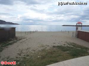 [P26] O parte din plaja liberă din golful Naxos.  » foto by Costi
 - 
<span class="allrVoted glyphicon glyphicon-heart hidden" id="av408177"></span>
<a class="m-l-10 hidden" id="sv408177" onclick="voting_Foto_DelVot(,408177,13803)" role="button">șterge vot <span class="glyphicon glyphicon-remove"></span></a>
<a id="v9408177" class=" c-red"  onclick="voting_Foto_SetVot(408177)" role="button"><span class="glyphicon glyphicon-heart-empty"></span> <b>LIKE</b> = Votează poza</a> <img class="hidden"  id="f408177W9" src="/imagini/loader.gif" border="0" /><span class="AjErrMes hidden" id="e408177ErM"></span>