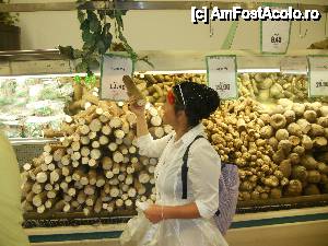 [P37] yuca si alte radacini nevazute de mine... un miracol... totul la bani putini...  » foto by miracolo
 - 
<span class="allrVoted glyphicon glyphicon-heart hidden" id="av409729"></span>
<a class="m-l-10 hidden" id="sv409729" onclick="voting_Foto_DelVot(,409729,13824)" role="button">șterge vot <span class="glyphicon glyphicon-remove"></span></a>
<a id="v9409729" class=" c-red"  onclick="voting_Foto_SetVot(409729)" role="button"><span class="glyphicon glyphicon-heart-empty"></span> <b>LIKE</b> = Votează poza</a> <img class="hidden"  id="f409729W9" src="/imagini/loader.gif" border="0" /><span class="AjErrMes hidden" id="e409729ErM"></span>