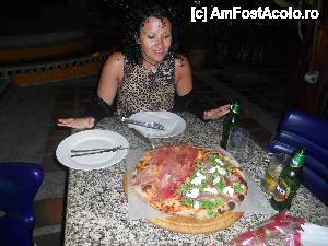 [P39] cea mai buna pizza din viata mea... poate din cauza lipsei de paine mi se parea cel mai bun deliciu...  » foto by miracolo
 - 
<span class="allrVoted glyphicon glyphicon-heart hidden" id="av409731"></span>
<a class="m-l-10 hidden" id="sv409731" onclick="voting_Foto_DelVot(,409731,13824)" role="button">șterge vot <span class="glyphicon glyphicon-remove"></span></a>
<a id="v9409731" class=" c-red"  onclick="voting_Foto_SetVot(409731)" role="button"><span class="glyphicon glyphicon-heart-empty"></span> <b>LIKE</b> = Votează poza</a> <img class="hidden"  id="f409731W9" src="/imagini/loader.gif" border="0" /><span class="AjErrMes hidden" id="e409731ErM"></span>