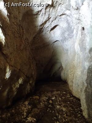 [P19] Peștera Băluței. » foto by tata123 🔱
 - 
<span class="allrVoted glyphicon glyphicon-heart hidden" id="av1204332"></span>
<a class="m-l-10 hidden" id="sv1204332" onclick="voting_Foto_DelVot(,1204332,13826)" role="button">șterge vot <span class="glyphicon glyphicon-remove"></span></a>
<a id="v91204332" class=" c-red"  onclick="voting_Foto_SetVot(1204332)" role="button"><span class="glyphicon glyphicon-heart-empty"></span> <b>LIKE</b> = Votează poza</a> <img class="hidden"  id="f1204332W9" src="/imagini/loader.gif" border="0" /><span class="AjErrMes hidden" id="e1204332ErM"></span>