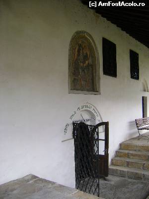 [P08] Biserica Sf. Arh. Mihail » foto by Testosu'
 - 
<span class="allrVoted glyphicon glyphicon-heart hidden" id="av597008"></span>
<a class="m-l-10 hidden" id="sv597008" onclick="voting_Foto_DelVot(,597008,13844)" role="button">șterge vot <span class="glyphicon glyphicon-remove"></span></a>
<a id="v9597008" class=" c-red"  onclick="voting_Foto_SetVot(597008)" role="button"><span class="glyphicon glyphicon-heart-empty"></span> <b>LIKE</b> = Votează poza</a> <img class="hidden"  id="f597008W9" src="/imagini/loader.gif" border="0" /><span class="AjErrMes hidden" id="e597008ErM"></span>
