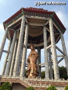 [P11] Cea mai mare statuie inchinata lui Buda din Asia de S-E » foto by eduardradupaul*
 - 
<span class="allrVoted glyphicon glyphicon-heart hidden" id="av410344"></span>
<a class="m-l-10 hidden" id="sv410344" onclick="voting_Foto_DelVot(,410344,13862)" role="button">șterge vot <span class="glyphicon glyphicon-remove"></span></a>
<a id="v9410344" class=" c-red"  onclick="voting_Foto_SetVot(410344)" role="button"><span class="glyphicon glyphicon-heart-empty"></span> <b>LIKE</b> = Votează poza</a> <img class="hidden"  id="f410344W9" src="/imagini/loader.gif" border="0" /><span class="AjErrMes hidden" id="e410344ErM"></span>