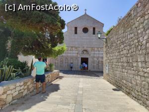 [P35] La pas prin orașul vechi Rab; spre catedrala Sf. Maria » foto by crismis
 - 
<span class="allrVoted glyphicon glyphicon-heart hidden" id="av1339036"></span>
<a class="m-l-10 hidden" id="sv1339036" onclick="voting_Foto_DelVot(,1339036,13897)" role="button">șterge vot <span class="glyphicon glyphicon-remove"></span></a>
<a id="v91339036" class=" c-red"  onclick="voting_Foto_SetVot(1339036)" role="button"><span class="glyphicon glyphicon-heart-empty"></span> <b>LIKE</b> = Votează poza</a> <img class="hidden"  id="f1339036W9" src="/imagini/loader.gif" border="0" /><span class="AjErrMes hidden" id="e1339036ErM"></span>