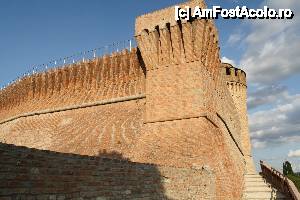 [P26] Cetatea si turnul al doilea- Brisighella » foto by timis
 - 
<span class="allrVoted glyphicon glyphicon-heart hidden" id="av411840"></span>
<a class="m-l-10 hidden" id="sv411840" onclick="voting_Foto_DelVot(,411840,13912)" role="button">șterge vot <span class="glyphicon glyphicon-remove"></span></a>
<a id="v9411840" class=" c-red"  onclick="voting_Foto_SetVot(411840)" role="button"><span class="glyphicon glyphicon-heart-empty"></span> <b>LIKE</b> = Votează poza</a> <img class="hidden"  id="f411840W9" src="/imagini/loader.gif" border="0" /><span class="AjErrMes hidden" id="e411840ErM"></span>