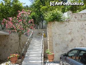 [P07] Bella Vista Hotel-scările ce duc spre intrarea în camere.  » foto by Cris
 - 
<span class="allrVoted glyphicon glyphicon-heart hidden" id="av464481"></span>
<a class="m-l-10 hidden" id="sv464481" onclick="voting_Foto_DelVot(,464481,13918)" role="button">șterge vot <span class="glyphicon glyphicon-remove"></span></a>
<a id="v9464481" class=" c-red"  onclick="voting_Foto_SetVot(464481)" role="button"><span class="glyphicon glyphicon-heart-empty"></span> <b>LIKE</b> = Votează poza</a> <img class="hidden"  id="f464481W9" src="/imagini/loader.gif" border="0" /><span class="AjErrMes hidden" id="e464481ErM"></span>