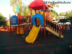 [P04] parcul de joaca pentru copii din spatele barului terasa TANGO » foto by nini_dintras
 - 
<span class="allrVoted glyphicon glyphicon-heart hidden" id="av525415"></span>
<a class="m-l-10 hidden" id="sv525415" onclick="voting_Foto_DelVot(,525415,13920)" role="button">șterge vot <span class="glyphicon glyphicon-remove"></span></a>
<a id="v9525415" class=" c-red"  onclick="voting_Foto_SetVot(525415)" role="button"><span class="glyphicon glyphicon-heart-empty"></span> <b>LIKE</b> = Votează poza</a> <img class="hidden"  id="f525415W9" src="/imagini/loader.gif" border="0" /><span class="AjErrMes hidden" id="e525415ErM"></span>