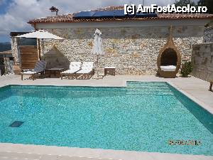 [P20] Hotel Salvator-vila standard-piscina privată » foto by Cris
 - 
<span class="allrVoted glyphicon glyphicon-heart hidden" id="av464614"></span>
<a class="m-l-10 hidden" id="sv464614" onclick="voting_Foto_DelVot(,464614,13923)" role="button">șterge vot <span class="glyphicon glyphicon-remove"></span></a>
<a id="v9464614" class=" c-red"  onclick="voting_Foto_SetVot(464614)" role="button"><span class="glyphicon glyphicon-heart-empty"></span> <b>LIKE</b> = Votează poza</a> <img class="hidden"  id="f464614W9" src="/imagini/loader.gif" border="0" /><span class="AjErrMes hidden" id="e464614ErM"></span>