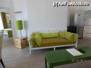 [P40] Hotel Salvator-vila superior-living-ul » foto by Cris
 - 
<span class="allrVoted glyphicon glyphicon-heart hidden" id="av464636"></span>
<a class="m-l-10 hidden" id="sv464636" onclick="voting_Foto_DelVot(,464636,13923)" role="button">șterge vot <span class="glyphicon glyphicon-remove"></span></a>
<a id="v9464636" class=" c-red"  onclick="voting_Foto_SetVot(464636)" role="button"><span class="glyphicon glyphicon-heart-empty"></span> <b>LIKE</b> = Votează poza</a> <img class="hidden"  id="f464636W9" src="/imagini/loader.gif" border="0" /><span class="AjErrMes hidden" id="e464636ErM"></span>