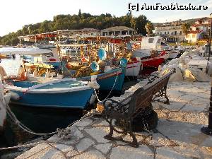 [P15] Seara la o plimbare prin micul port Sivota » foto by Pami*
 - 
<span class="allrVoted glyphicon glyphicon-heart hidden" id="av563783"></span>
<a class="m-l-10 hidden" id="sv563783" onclick="voting_Foto_DelVot(,563783,13925)" role="button">șterge vot <span class="glyphicon glyphicon-remove"></span></a>
<a id="v9563783" class=" c-red"  onclick="voting_Foto_SetVot(563783)" role="button"><span class="glyphicon glyphicon-heart-empty"></span> <b>LIKE</b> = Votează poza</a> <img class="hidden"  id="f563783W9" src="/imagini/loader.gif" border="0" /><span class="AjErrMes hidden" id="e563783ErM"></span>