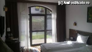 [P01] Camera, vazuta din holul de la intrare » foto by papone
 - 
<span class="allrVoted glyphicon glyphicon-heart hidden" id="av693104"></span>
<a class="m-l-10 hidden" id="sv693104" onclick="voting_Foto_DelVot(,693104,13942)" role="button">șterge vot <span class="glyphicon glyphicon-remove"></span></a>
<a id="v9693104" class=" c-red"  onclick="voting_Foto_SetVot(693104)" role="button"><span class="glyphicon glyphicon-heart-empty"></span> <b>LIKE</b> = Votează poza</a> <img class="hidden"  id="f693104W9" src="/imagini/loader.gif" border="0" /><span class="AjErrMes hidden" id="e693104ErM"></span>