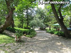 [P10] Prin gradina Hanului Arbanashki...  » foto by valyionsc
 - 
<span class="allrVoted glyphicon glyphicon-heart hidden" id="av496269"></span>
<a class="m-l-10 hidden" id="sv496269" onclick="voting_Foto_DelVot(,496269,13942)" role="button">șterge vot <span class="glyphicon glyphicon-remove"></span></a>
<a id="v9496269" class=" c-red"  onclick="voting_Foto_SetVot(496269)" role="button"><span class="glyphicon glyphicon-heart-empty"></span> <b>LIKE</b> = Votează poza</a> <img class="hidden"  id="f496269W9" src="/imagini/loader.gif" border="0" /><span class="AjErrMes hidden" id="e496269ErM"></span>