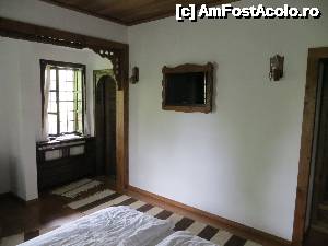 [P37] Camera pentru 2 persoane in care am stat » foto by valyionsc
 - 
<span class="allrVoted glyphicon glyphicon-heart hidden" id="av496296"></span>
<a class="m-l-10 hidden" id="sv496296" onclick="voting_Foto_DelVot(,496296,13942)" role="button">șterge vot <span class="glyphicon glyphicon-remove"></span></a>
<a id="v9496296" class=" c-red"  onclick="voting_Foto_SetVot(496296)" role="button"><span class="glyphicon glyphicon-heart-empty"></span> <b>LIKE</b> = Votează poza</a> <img class="hidden"  id="f496296W9" src="/imagini/loader.gif" border="0" /><span class="AjErrMes hidden" id="e496296ErM"></span>
