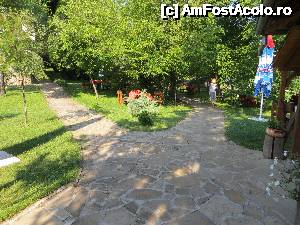 [P08] Prin gradina Hanului Arbanashki...  » foto by valyionsc
 - 
<span class="allrVoted glyphicon glyphicon-heart hidden" id="av496267"></span>
<a class="m-l-10 hidden" id="sv496267" onclick="voting_Foto_DelVot(,496267,13942)" role="button">șterge vot <span class="glyphicon glyphicon-remove"></span></a>
<a id="v9496267" class=" c-red"  onclick="voting_Foto_SetVot(496267)" role="button"><span class="glyphicon glyphicon-heart-empty"></span> <b>LIKE</b> = Votează poza</a> <img class="hidden"  id="f496267W9" src="/imagini/loader.gif" border="0" /><span class="AjErrMes hidden" id="e496267ErM"></span>