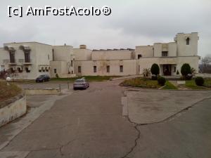 [P15] Hotel Palace, reminiscenta decrepita a luxului stabilor de partid.  » foto by Yoda
 - 
<span class="allrVoted glyphicon glyphicon-heart hidden" id="av1037934"></span>
<a class="m-l-10 hidden" id="sv1037934" onclick="voting_Foto_DelVot(,1037934,13942)" role="button">șterge vot <span class="glyphicon glyphicon-remove"></span></a>
<a id="v91037934" class=" c-red"  onclick="voting_Foto_SetVot(1037934)" role="button"><span class="glyphicon glyphicon-heart-empty"></span> <b>LIKE</b> = Votează poza</a> <img class="hidden"  id="f1037934W9" src="/imagini/loader.gif" border="0" /><span class="AjErrMes hidden" id="e1037934ErM"></span>