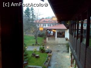 [P09] Din hotel vedere catre receptie. In ultimul plan este noua cladire, la care se mai lucreaza.  » foto by Yoda
 - 
<span class="allrVoted glyphicon glyphicon-heart hidden" id="av1037925"></span>
<a class="m-l-10 hidden" id="sv1037925" onclick="voting_Foto_DelVot(,1037925,13942)" role="button">șterge vot <span class="glyphicon glyphicon-remove"></span></a>
<a id="v91037925" class=" c-red"  onclick="voting_Foto_SetVot(1037925)" role="button"><span class="glyphicon glyphicon-heart-empty"></span> <b>LIKE</b> = Votează poza</a> <img class="hidden"  id="f1037925W9" src="/imagini/loader.gif" border="0" /><span class="AjErrMes hidden" id="e1037925ErM"></span>