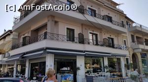 [P02] Fatada hotelului. Etajul 1cu balconul pe colt, cam 10.  » foto by Coniss
 - 
<span class="allrVoted glyphicon glyphicon-heart hidden" id="av871061"></span>
<a class="m-l-10 hidden" id="sv871061" onclick="voting_Foto_DelVot(,871061,13944)" role="button">șterge vot <span class="glyphicon glyphicon-remove"></span></a>
<a id="v9871061" class=" c-red"  onclick="voting_Foto_SetVot(871061)" role="button"><span class="glyphicon glyphicon-heart-empty"></span> <b>LIKE</b> = Votează poza</a> <img class="hidden"  id="f871061W9" src="/imagini/loader.gif" border="0" /><span class="AjErrMes hidden" id="e871061ErM"></span>