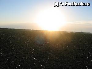 [P06] La apus de soare pe lac » foto by monaserban
 - 
<span class="allrVoted glyphicon glyphicon-heart hidden" id="av431591"></span>
<a class="m-l-10 hidden" id="sv431591" onclick="voting_Foto_DelVot(,431591,13970)" role="button">șterge vot <span class="glyphicon glyphicon-remove"></span></a>
<a id="v9431591" class=" c-red"  onclick="voting_Foto_SetVot(431591)" role="button"><span class="glyphicon glyphicon-heart-empty"></span> <b>LIKE</b> = Votează poza</a> <img class="hidden"  id="f431591W9" src="/imagini/loader.gif" border="0" /><span class="AjErrMes hidden" id="e431591ErM"></span>