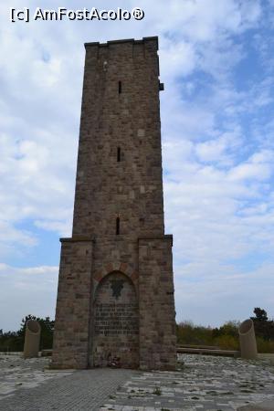 [P02] Monument ridicat pe locul unde a avut loc batalia de la Kosovo Polje.  » foto by Soso42
 - 
<span class="allrVoted glyphicon glyphicon-heart hidden" id="av811916"></span>
<a class="m-l-10 hidden" id="sv811916" onclick="voting_Foto_DelVot(,811916,13973)" role="button">șterge vot <span class="glyphicon glyphicon-remove"></span></a>
<a id="v9811916" class=" c-red"  onclick="voting_Foto_SetVot(811916)" role="button"><span class="glyphicon glyphicon-heart-empty"></span> <b>LIKE</b> = Votează poza</a> <img class="hidden"  id="f811916W9" src="/imagini/loader.gif" border="0" /><span class="AjErrMes hidden" id="e811916ErM"></span>