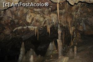 [P26] Stalactite si stalagmite.  » foto by Soso42
 - 
<span class="allrVoted glyphicon glyphicon-heart hidden" id="av811986"></span>
<a class="m-l-10 hidden" id="sv811986" onclick="voting_Foto_DelVot(,811986,13973)" role="button">șterge vot <span class="glyphicon glyphicon-remove"></span></a>
<a id="v9811986" class=" c-red"  onclick="voting_Foto_SetVot(811986)" role="button"><span class="glyphicon glyphicon-heart-empty"></span> <b>LIKE</b> = Votează poza</a> <img class="hidden"  id="f811986W9" src="/imagini/loader.gif" border="0" /><span class="AjErrMes hidden" id="e811986ErM"></span>