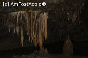 [P32] Stalactite... marimea reprezinta vechimea lor in sute de ani.  » foto by Soso42
 - 
<span class="allrVoted glyphicon glyphicon-heart hidden" id="av844478"></span>
<a class="m-l-10 hidden" id="sv844478" onclick="voting_Foto_DelVot(,844478,13973)" role="button">șterge vot <span class="glyphicon glyphicon-remove"></span></a>
<a id="v9844478" class=" c-red"  onclick="voting_Foto_SetVot(844478)" role="button"><span class="glyphicon glyphicon-heart-empty"></span> <b>LIKE</b> = Votează poza</a> <img class="hidden"  id="f844478W9" src="/imagini/loader.gif" border="0" /><span class="AjErrMes hidden" id="e844478ErM"></span>