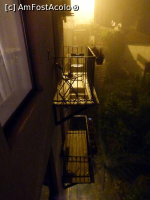 [P15] Poză din balcon - către balcoanele vecine » foto by Claudiu U.
 - 
<span class="allrVoted glyphicon glyphicon-heart hidden" id="av966605"></span>
<a class="m-l-10 hidden" id="sv966605" onclick="voting_Foto_DelVot(,966605,14033)" role="button">șterge vot <span class="glyphicon glyphicon-remove"></span></a>
<a id="v9966605" class=" c-red"  onclick="voting_Foto_SetVot(966605)" role="button"><span class="glyphicon glyphicon-heart-empty"></span> <b>LIKE</b> = Votează poza</a> <img class="hidden"  id="f966605W9" src="/imagini/loader.gif" border="0" /><span class="AjErrMes hidden" id="e966605ErM"></span>