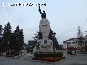 [P24] Monumentul 'Maica Bulgaria' » foto by Claudiu U.
 - 
<span class="allrVoted glyphicon glyphicon-heart hidden" id="av966614"></span>
<a class="m-l-10 hidden" id="sv966614" onclick="voting_Foto_DelVot(,966614,14033)" role="button">șterge vot <span class="glyphicon glyphicon-remove"></span></a>
<a id="v9966614" class=" c-red"  onclick="voting_Foto_SetVot(966614)" role="button"><span class="glyphicon glyphicon-heart-empty"></span> <b>LIKE</b> = Votează poza</a> <img class="hidden"  id="f966614W9" src="/imagini/loader.gif" border="0" /><span class="AjErrMes hidden" id="e966614ErM"></span>