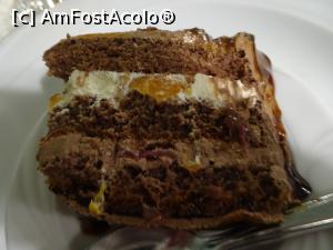 [P12] Felia de tort » foto by vacantamea2012
 - 
<span class="allrVoted glyphicon glyphicon-heart hidden" id="av949339"></span>
<a class="m-l-10 hidden" id="sv949339" onclick="voting_Foto_DelVot(,949339,14035)" role="button">șterge vot <span class="glyphicon glyphicon-remove"></span></a>
<a id="v9949339" class=" c-red"  onclick="voting_Foto_SetVot(949339)" role="button"><span class="glyphicon glyphicon-heart-empty"></span> <b>LIKE</b> = Votează poza</a> <img class="hidden"  id="f949339W9" src="/imagini/loader.gif" border="0" /><span class="AjErrMes hidden" id="e949339ErM"></span>