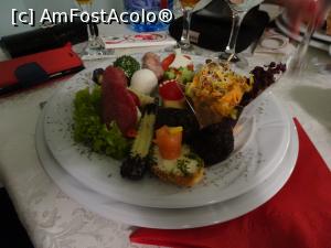 [P09] aperitivul » foto by vacantamea2012
 - 
<span class="allrVoted glyphicon glyphicon-heart hidden" id="av949336"></span>
<a class="m-l-10 hidden" id="sv949336" onclick="voting_Foto_DelVot(,949336,14035)" role="button">șterge vot <span class="glyphicon glyphicon-remove"></span></a>
<a id="v9949336" class=" c-red"  onclick="voting_Foto_SetVot(949336)" role="button"><span class="glyphicon glyphicon-heart-empty"></span> <b>LIKE</b> = Votează poza</a> <img class="hidden"  id="f949336W9" src="/imagini/loader.gif" border="0" /><span class="AjErrMes hidden" id="e949336ErM"></span>