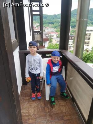 [P01] Dimineața pe balcon... » foto by piciug
 - 
<span class="allrVoted glyphicon glyphicon-heart hidden" id="av1228342"></span>
<a class="m-l-10 hidden" id="sv1228342" onclick="voting_Foto_DelVot(,1228342,14035)" role="button">șterge vot <span class="glyphicon glyphicon-remove"></span></a>
<a id="v91228342" class=" c-red"  onclick="voting_Foto_SetVot(1228342)" role="button"><span class="glyphicon glyphicon-heart-empty"></span> <b>LIKE</b> = Votează poza</a> <img class="hidden"  id="f1228342W9" src="/imagini/loader.gif" border="0" /><span class="AjErrMes hidden" id="e1228342ErM"></span>